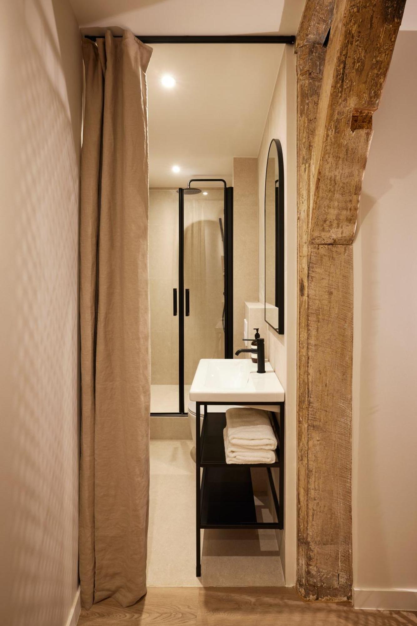 Stylish 2Br & 2Ba With Private Terrace Daire Paris Dış mekan fotoğraf