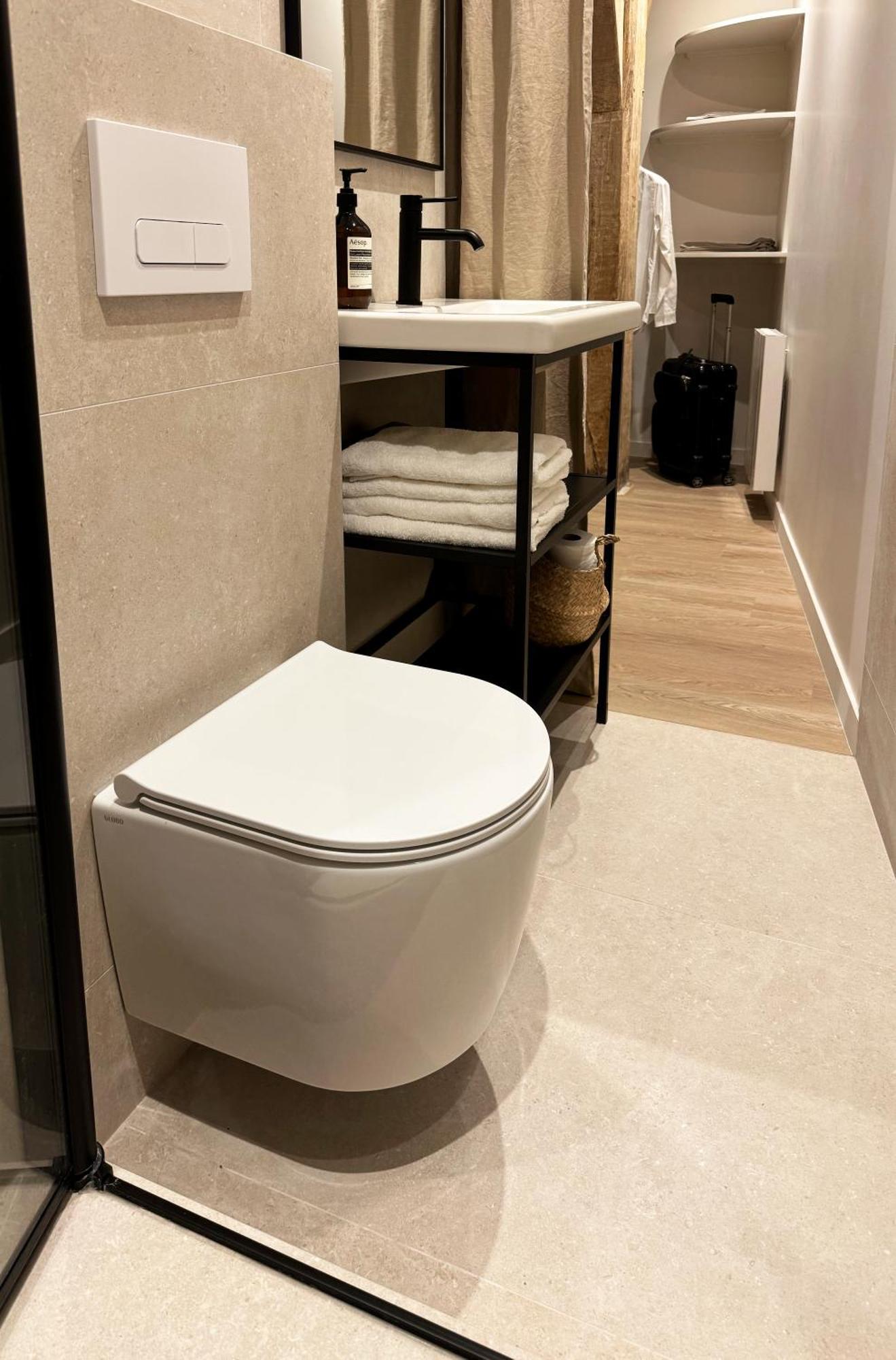 Stylish 2Br & 2Ba With Private Terrace Daire Paris Dış mekan fotoğraf